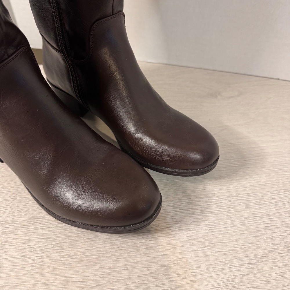 Nautica Brown Faux Leather Tall Riding Boots Women's Size 7.5 Round Toe Side Zip - Picture 3 of 10